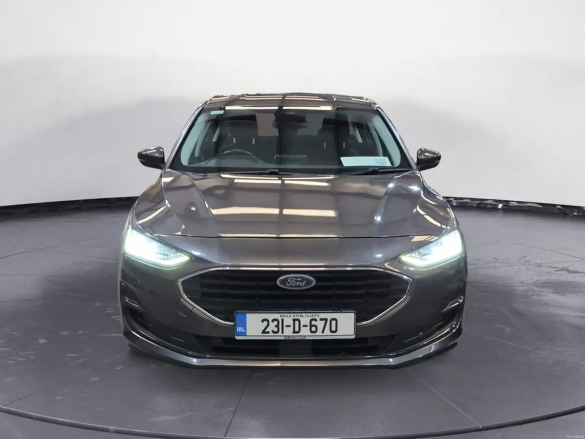 Ford Focus CONNECTED 5DR 1.5 TD 120 S6 S6.2 A8 - Image 2