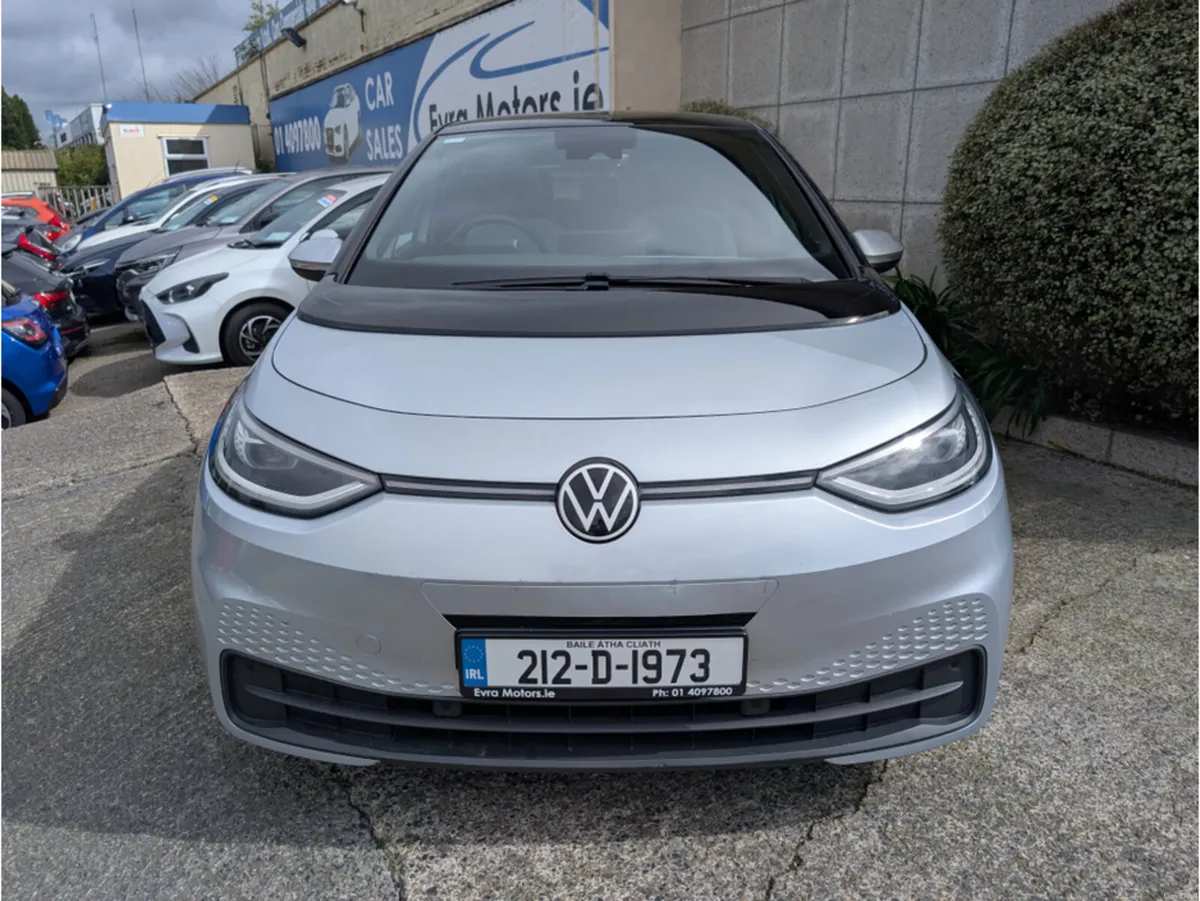 Volkswagen ID.3 PRO FAMILY 58KWH ELECTRIC //PANORA - Image 2