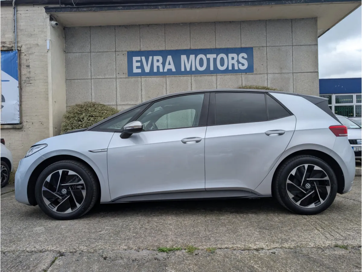 Volkswagen ID.3 PRO FAMILY 58KWH ELECTRIC //PANORA - Image 5