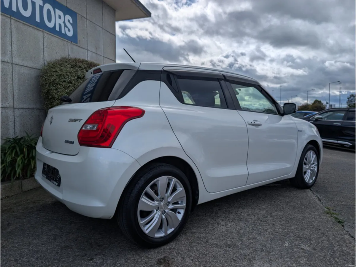 Suzuki Swift AUTOMATIC MHEV 1.2 PETROL //HEATED DR - Image 6