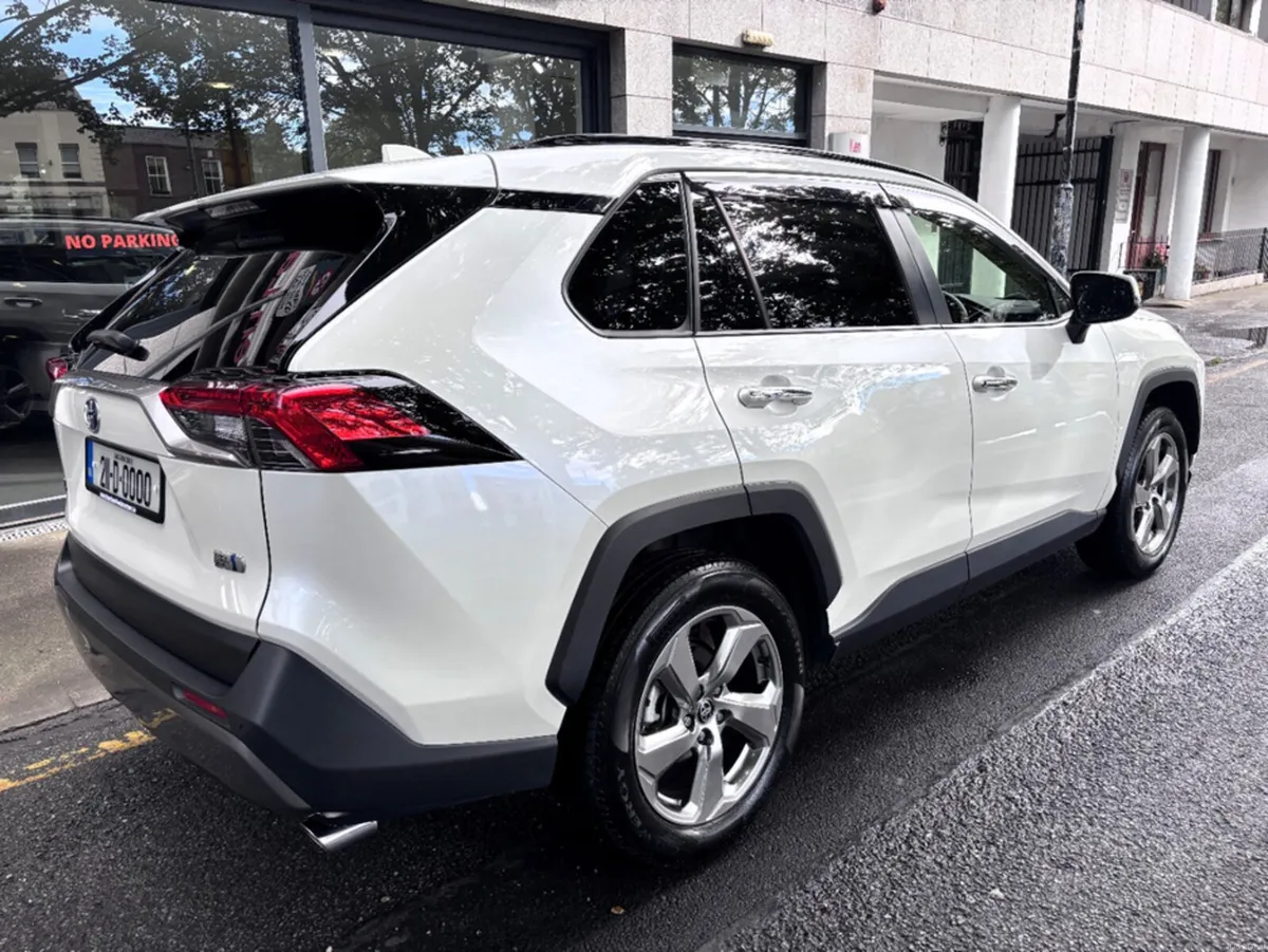 Toyota RAV4 2.5 Hybrid 4WD G Spec - Image 2