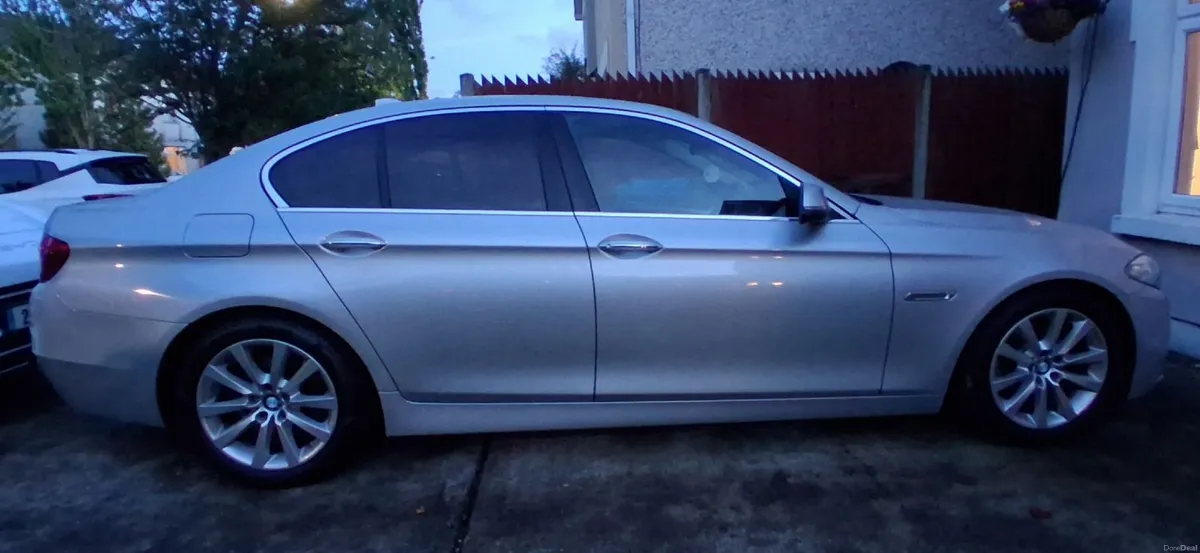 BMW 5-Series 2015 - Image 1