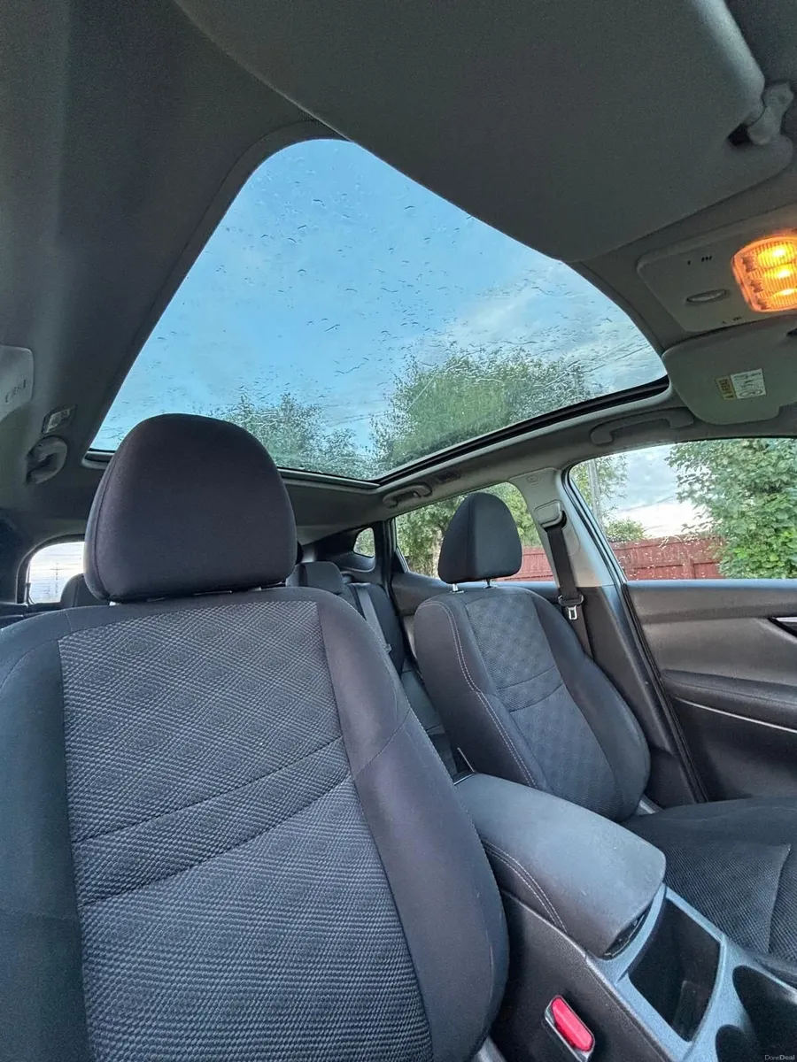 17 Nissan Qashqai ~ Panoramic Glass Roof ~ 116Klm~ - Image 4