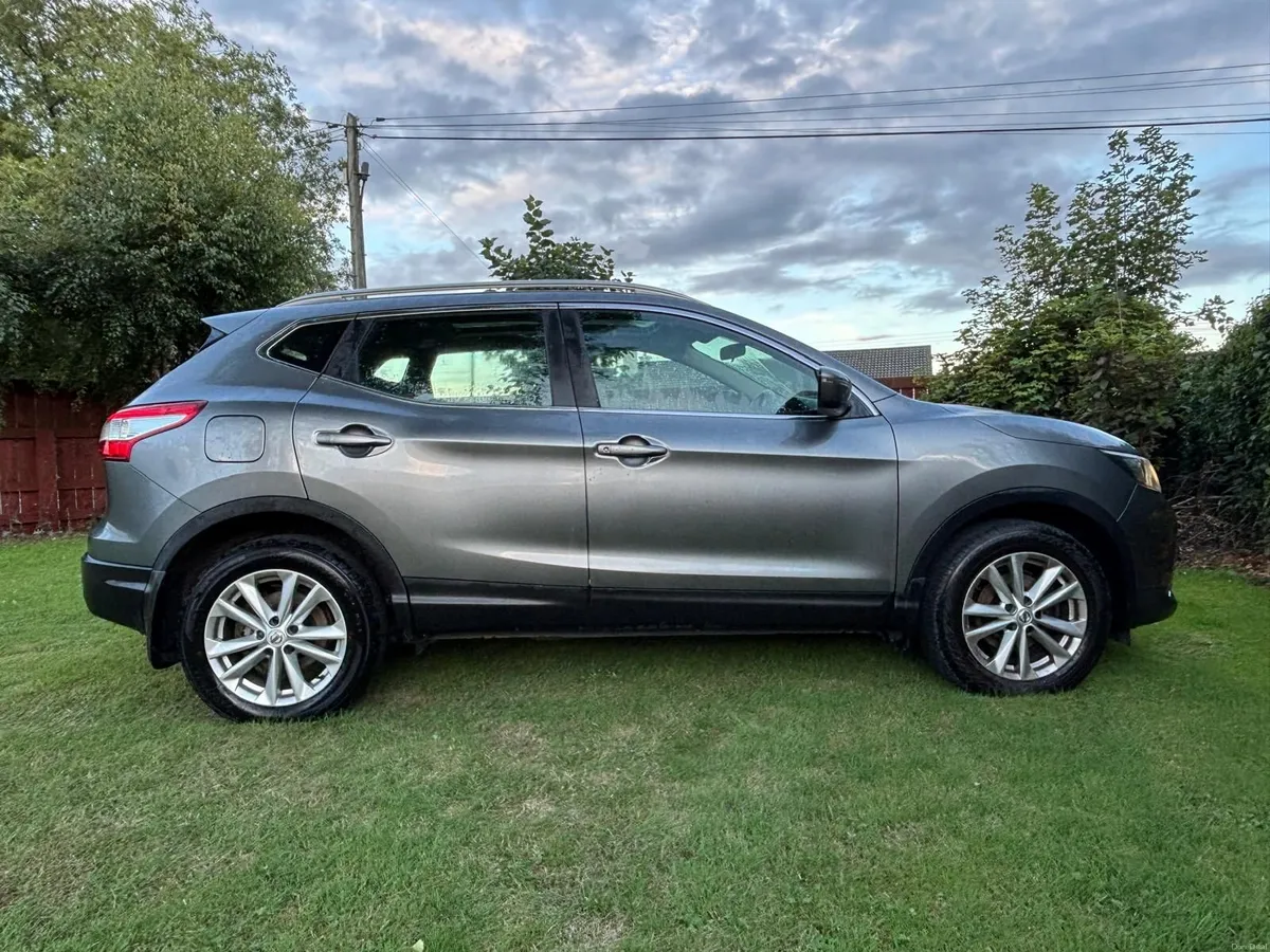 17 Nissan Qashqai ~ Panoramic Glass Roof ~ 116Klm~ - Image 5