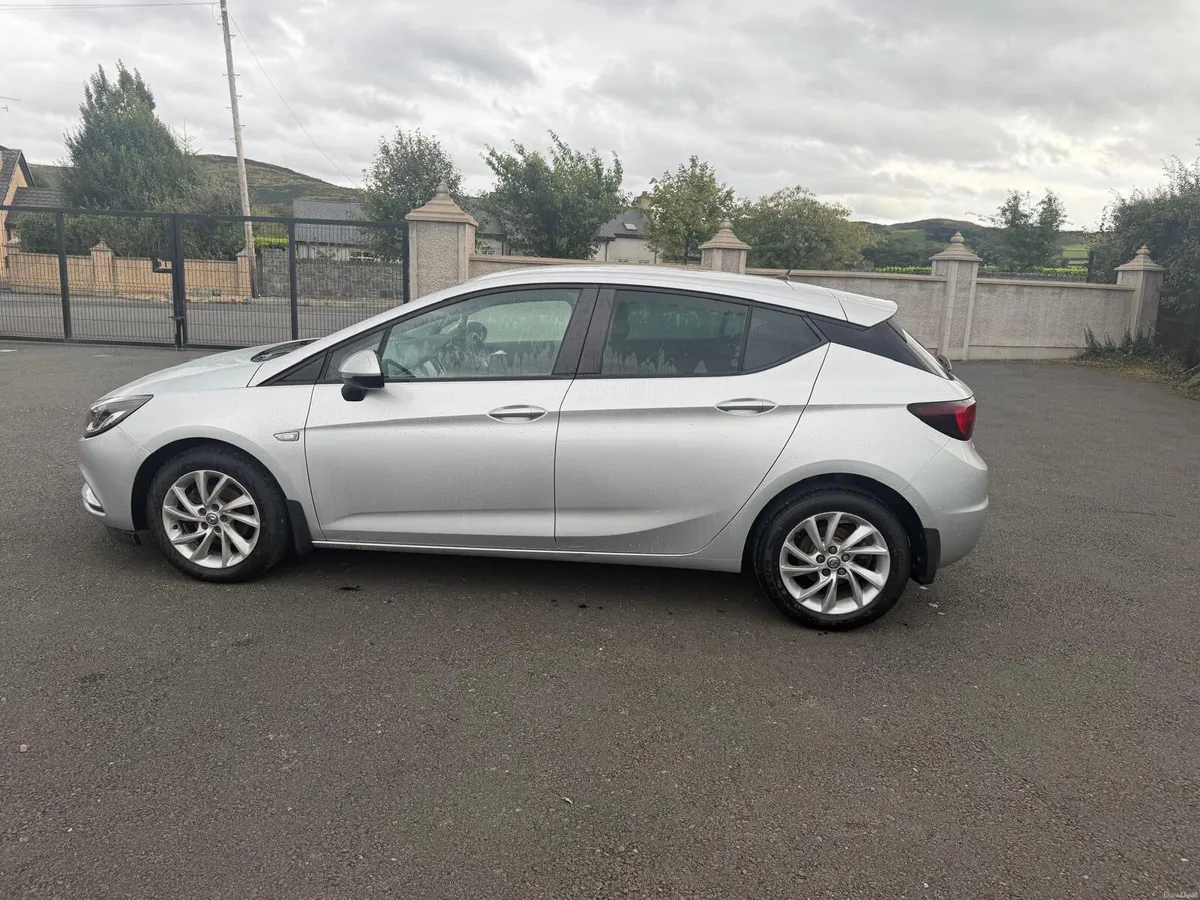 Vauxhall Astra 1.6 Cdti Design - Image 3