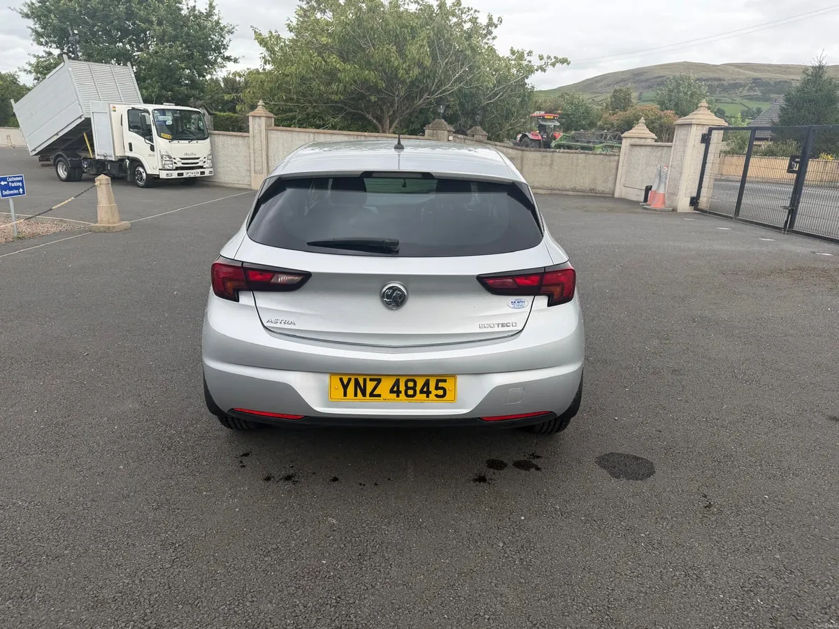 Vauxhall Astra 1.6 Cdti Design - Image 6