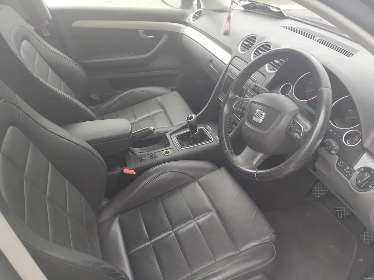 Seat - Image 6