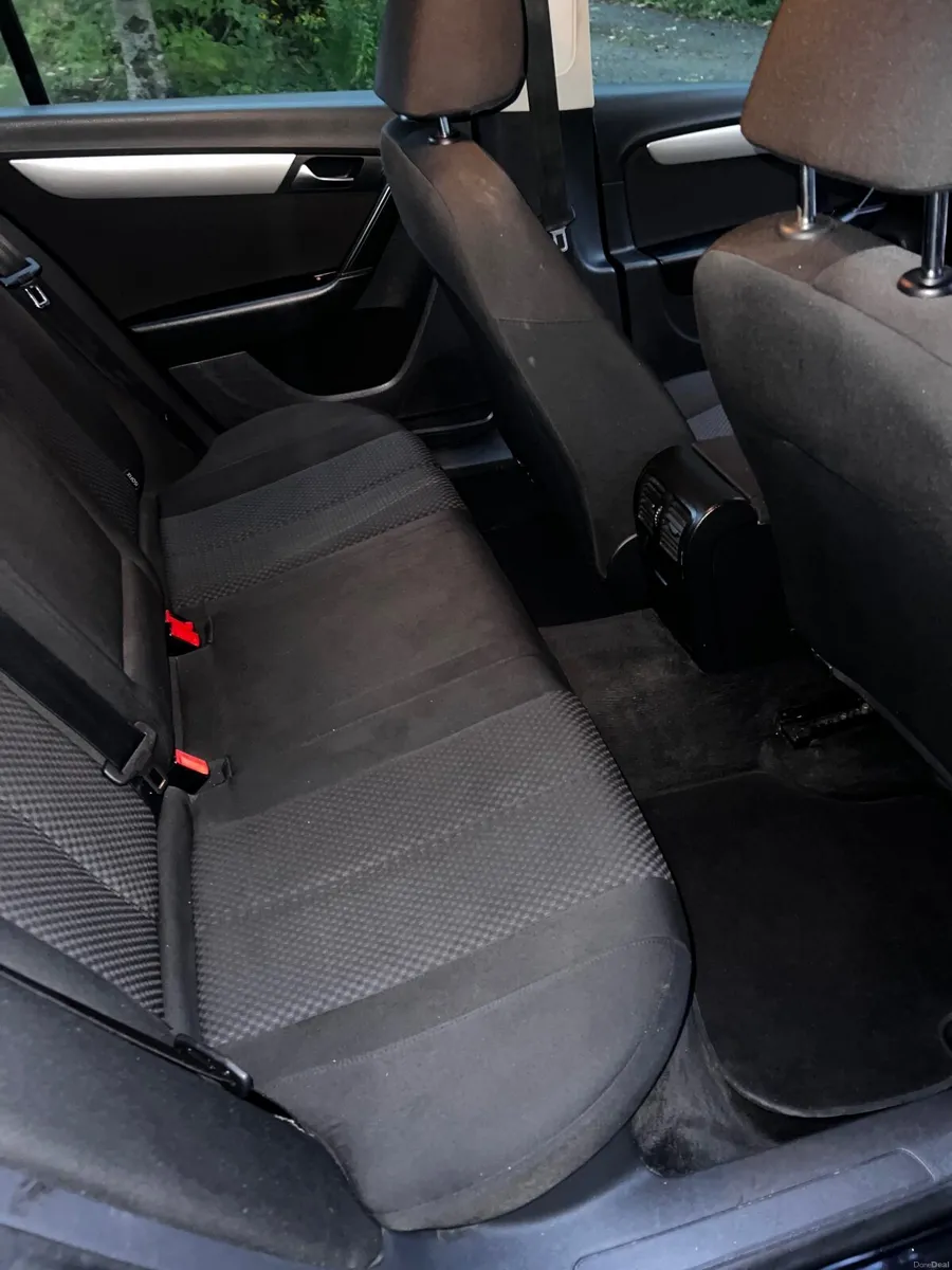 Volkswagen Passat 2013 - Image 4