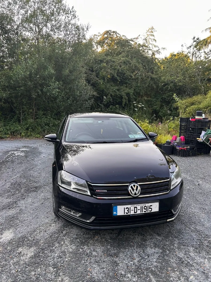 Volkswagen Passat 2013 - Image 2