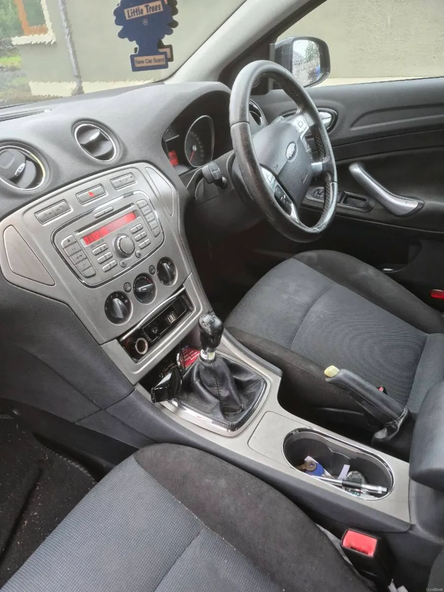 Car - Image 3