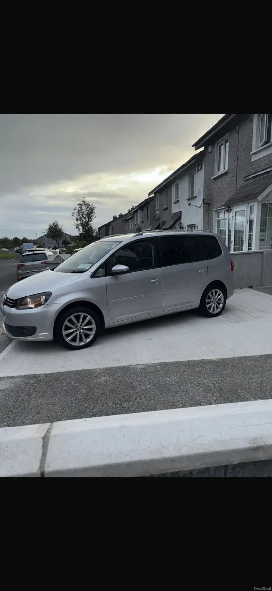 Volkswagen Touran 2015 - Image 1