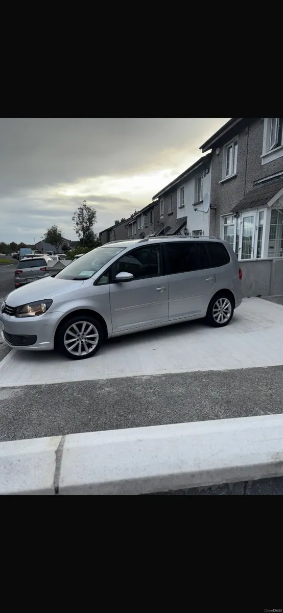Volkswagen Touran 2015 - Image 5