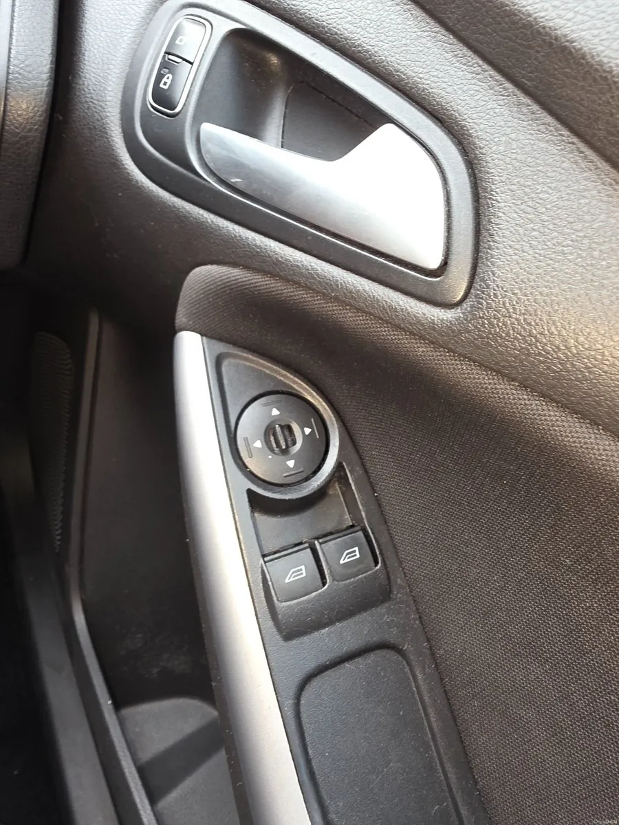 Ford Focus 2018 - Image 5