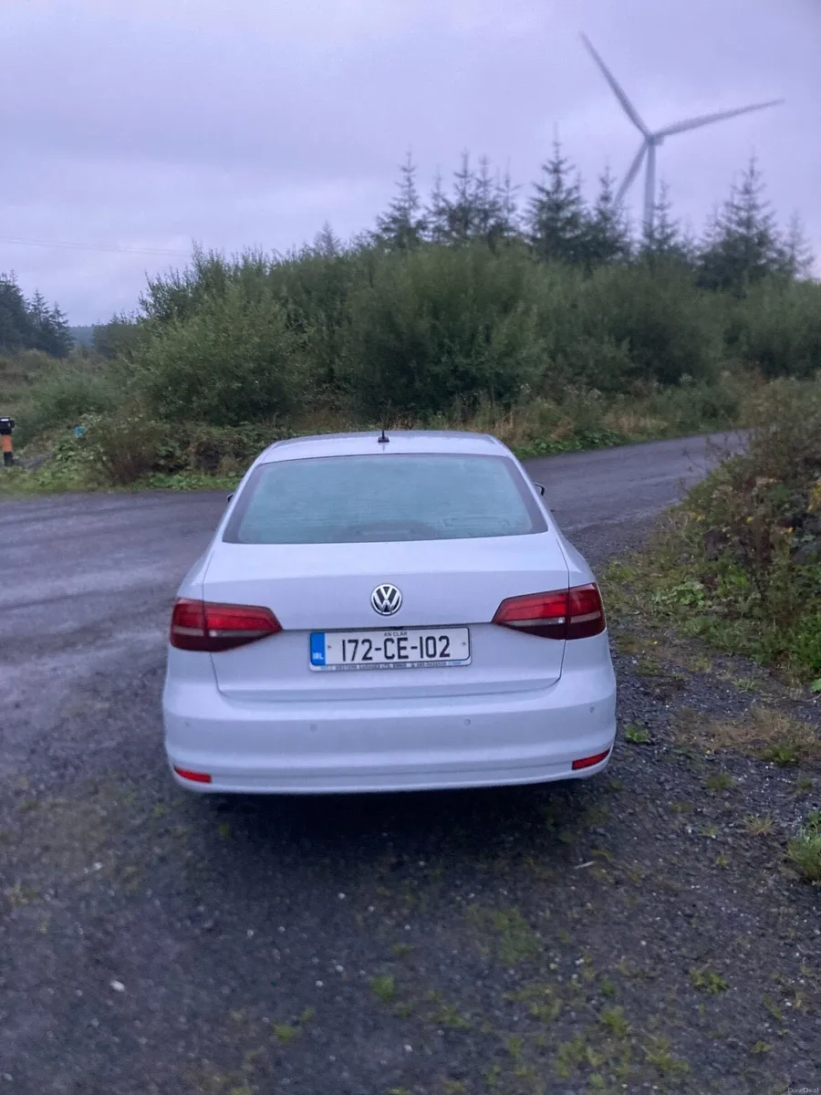 Volkswagen Jetta - Image 2