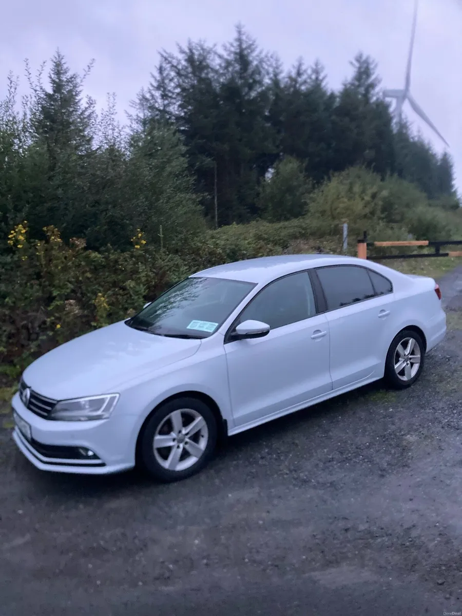 Volkswagen Jetta - Image 4
