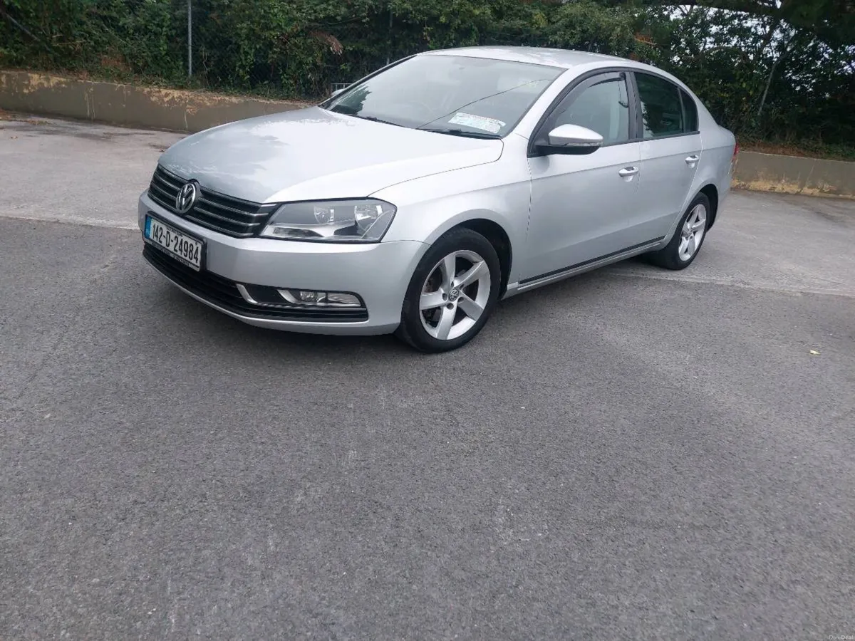 2014 vw passat 1.6 nct 5/27 tax €200 - Image 4