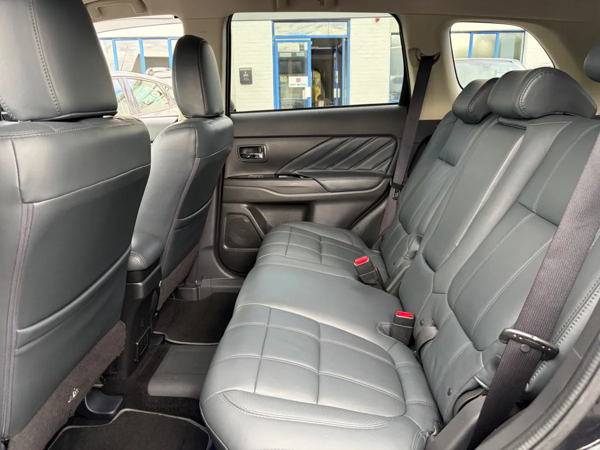 2018 MITSUBISHI OUTLANDER 2.0 PHEV LEATHER - Image 6
