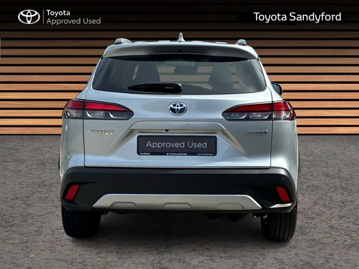 Toyota Corolla Cross TOP SPEC SOL 1.8 HYBRID SOL P - Image 4