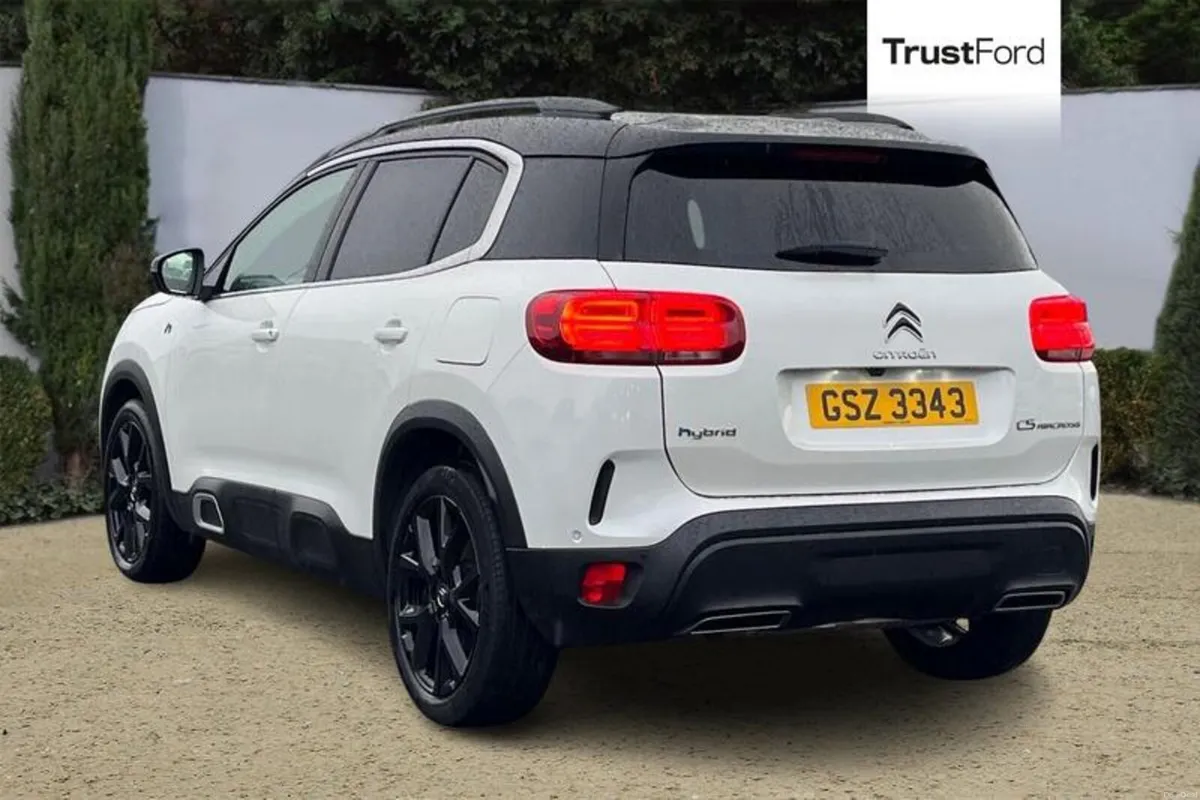 Citroen C5 Aircross 1.6 Plug-in Hybrid 225 Black E - Image 2