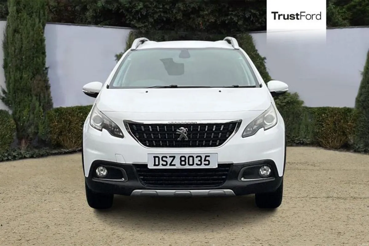 Peugeot 2008 1.2 PureTech Allure 5dr - Image 6