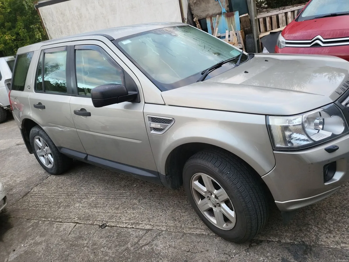 Automatic Land Rover Freelander 2011 - Image 4