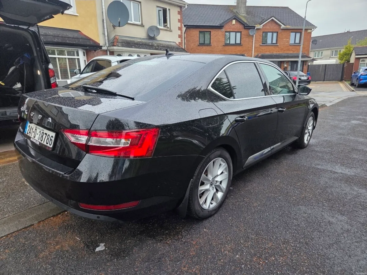 2024 Skoda Superb - Image 3
