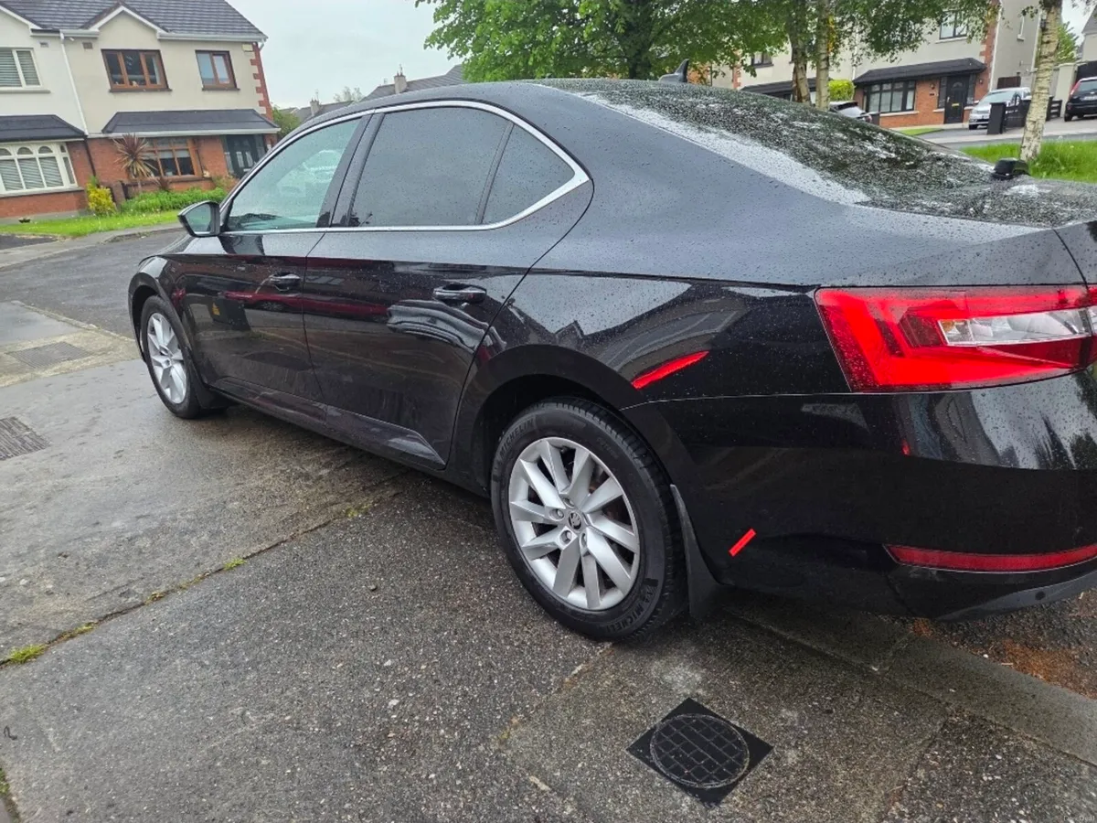 2024 Skoda Superb - Image 5