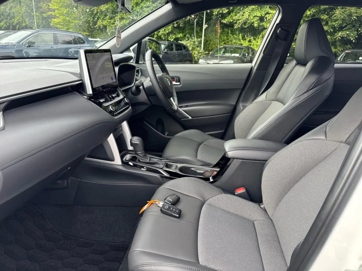 Toyota Corolla COROLLA CROSS 1.8 HYBRID - Image 6