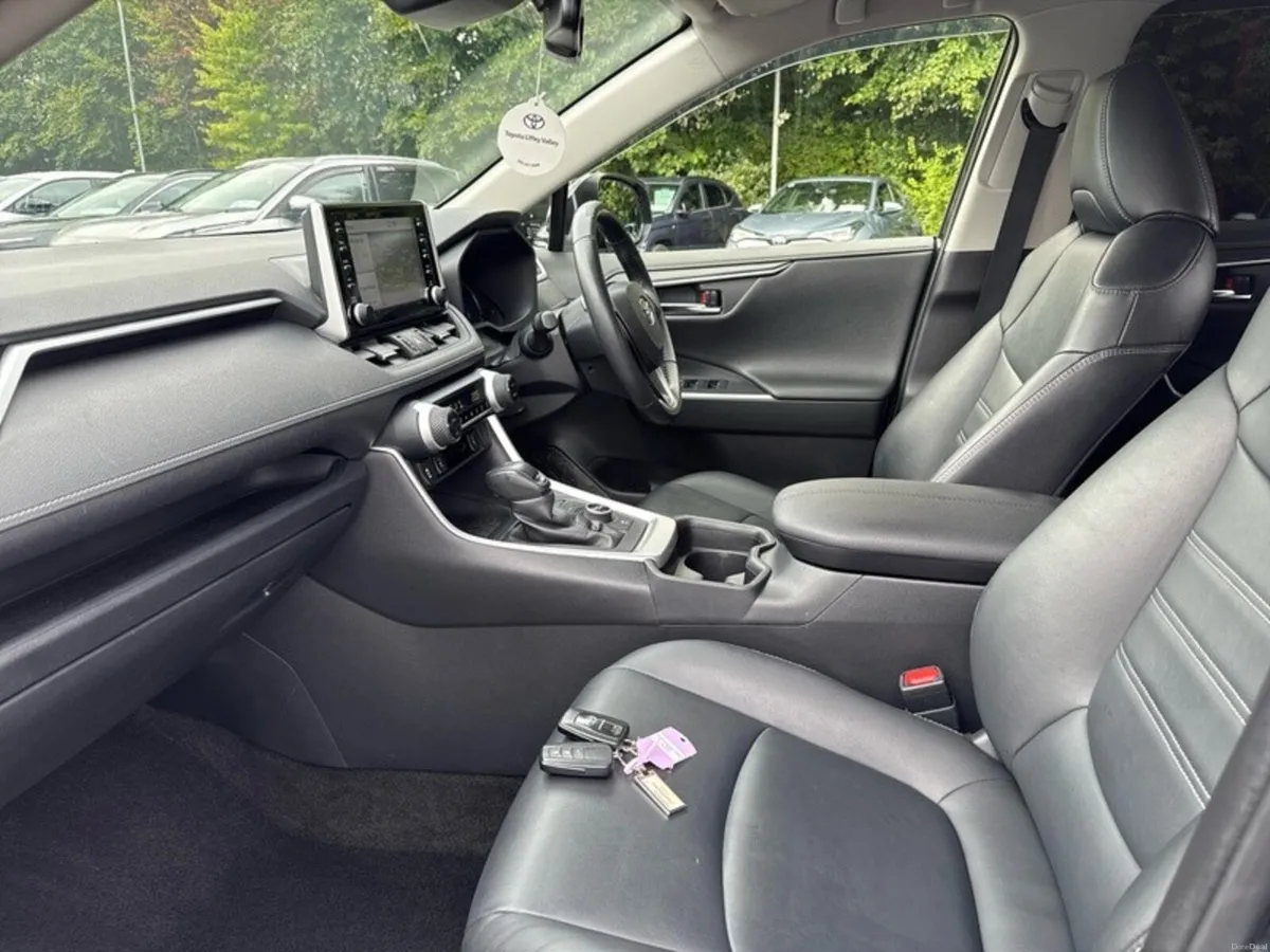 Toyota RAV4 RAV4 HYBRID SOL AWD - Image 6