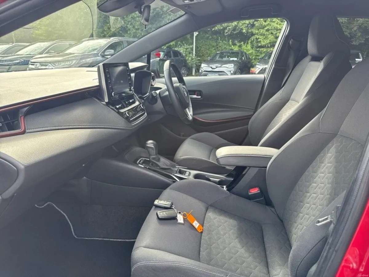 Toyota Corolla COROLLA LUNA SPORT BI-TONE H/B - Image 6