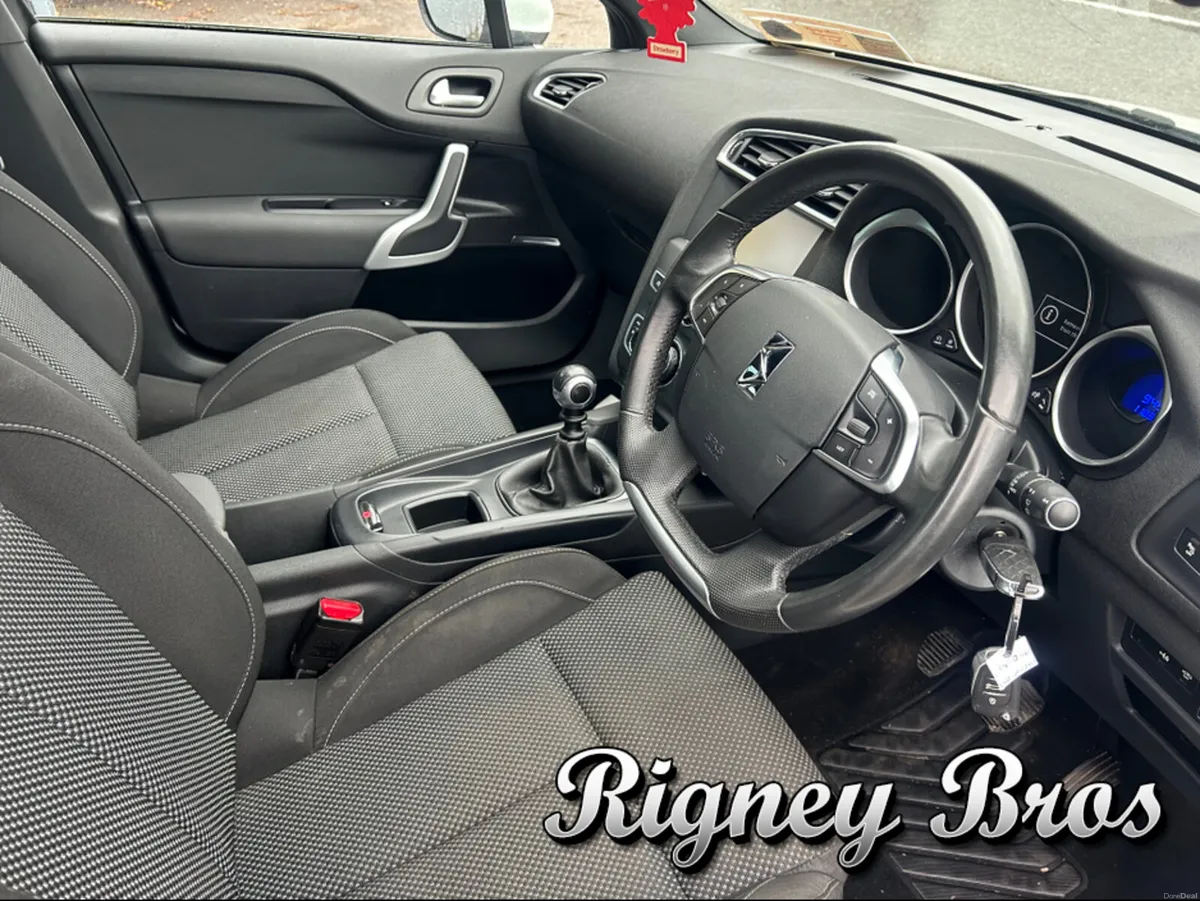 Citroen DS 4 DS 4 ELEGANCE BLUEHDI 120 S&S M MY26 - Image 6