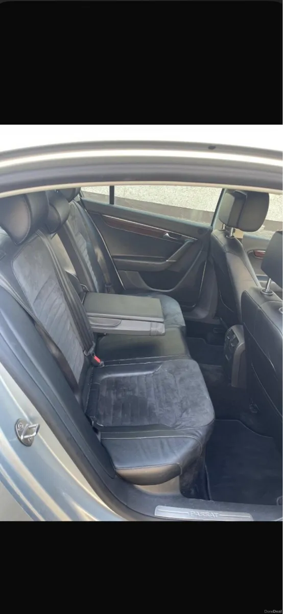 2011 passat - Image 4