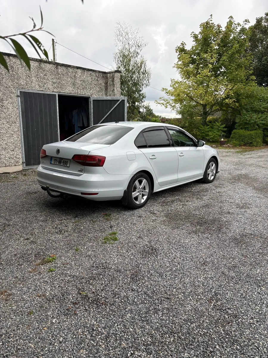 Volkswagen Jetta - Image 5