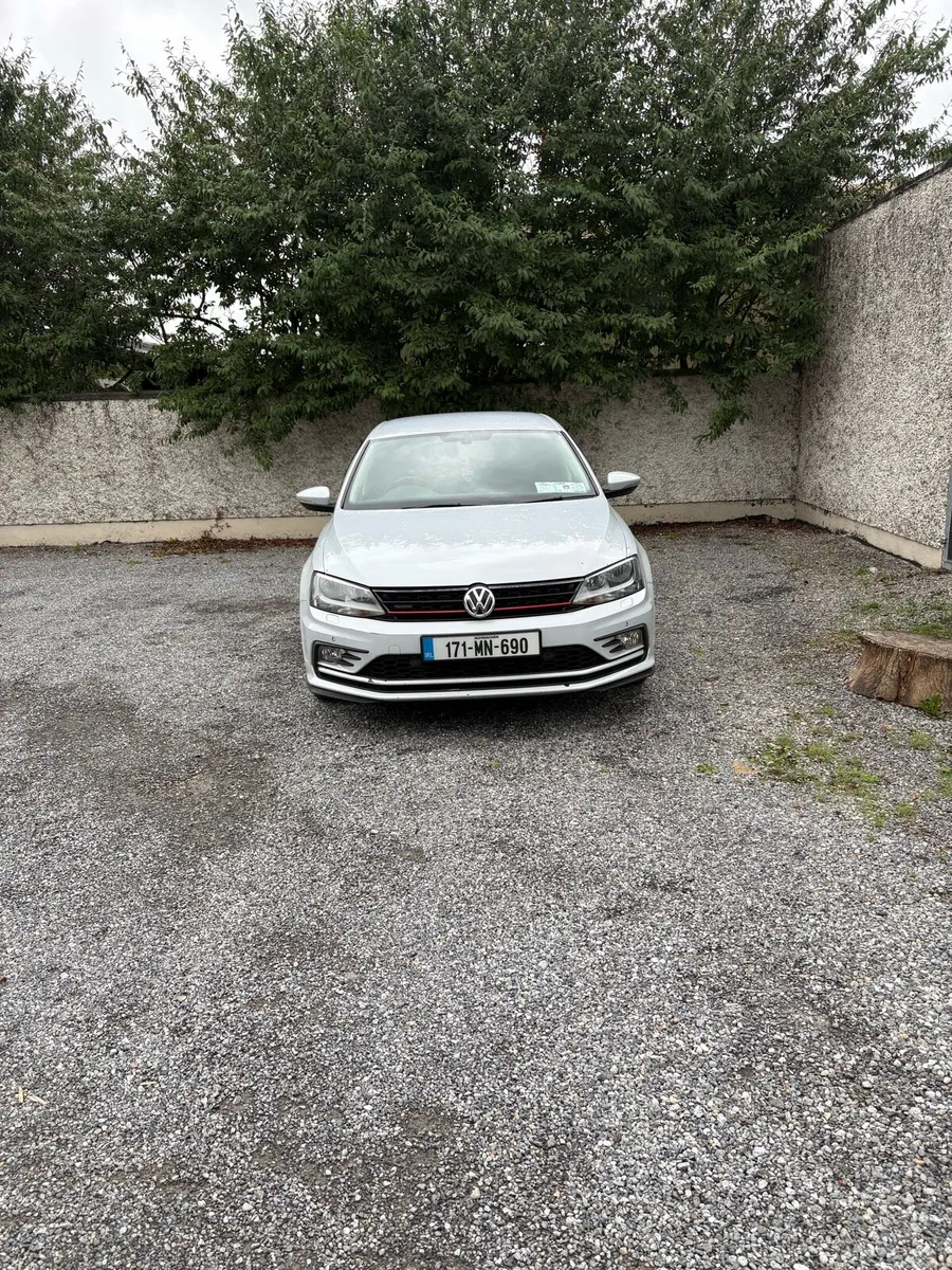 Volkswagen Jetta - Image 2