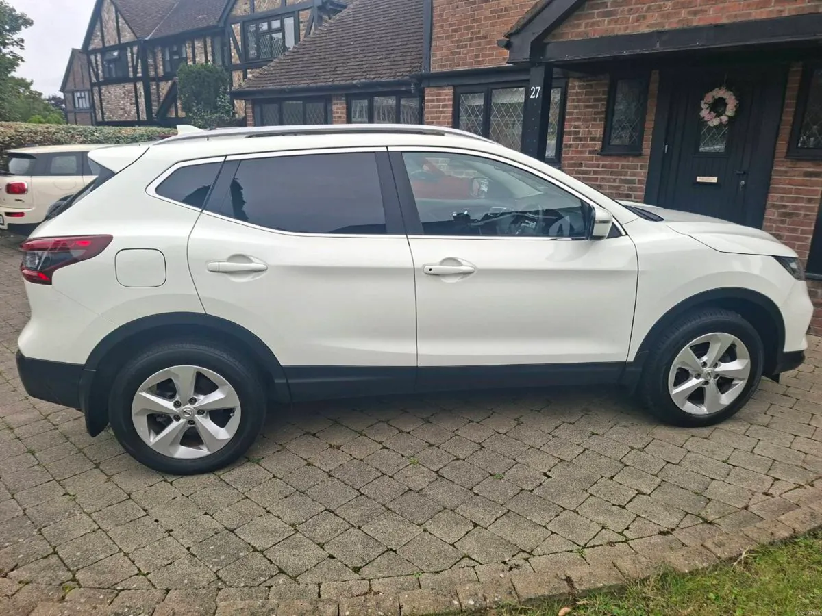 NISSAN QASHQAI 1.2 PETROL 2018 ONLY 99000 KLMS - Image 2