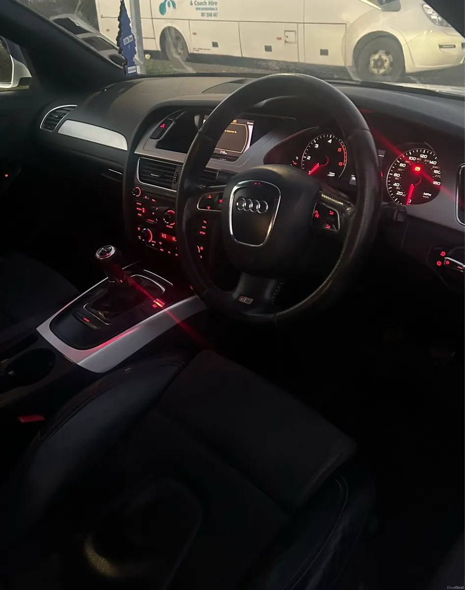 Audi A4 sline black edition - Image 5