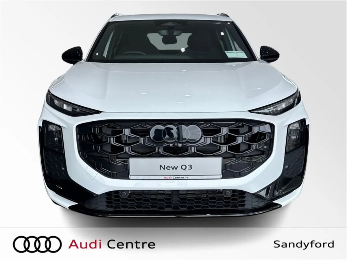 Audi Q3 E-HYBRID 270HP S-T S LINE - Image 5