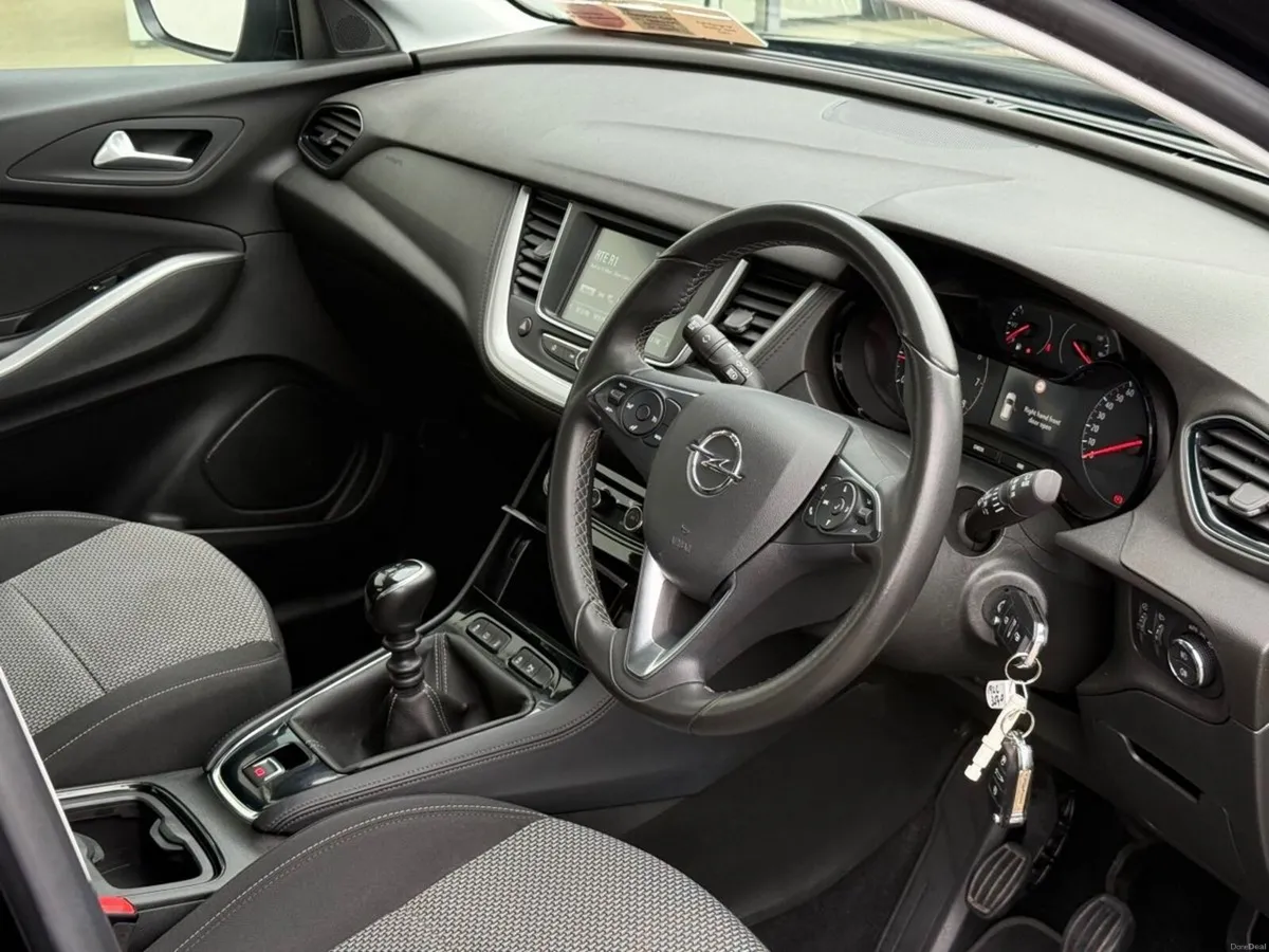 Opel Grandland X SC 1.2i 130PS 6 Speed - Image 4