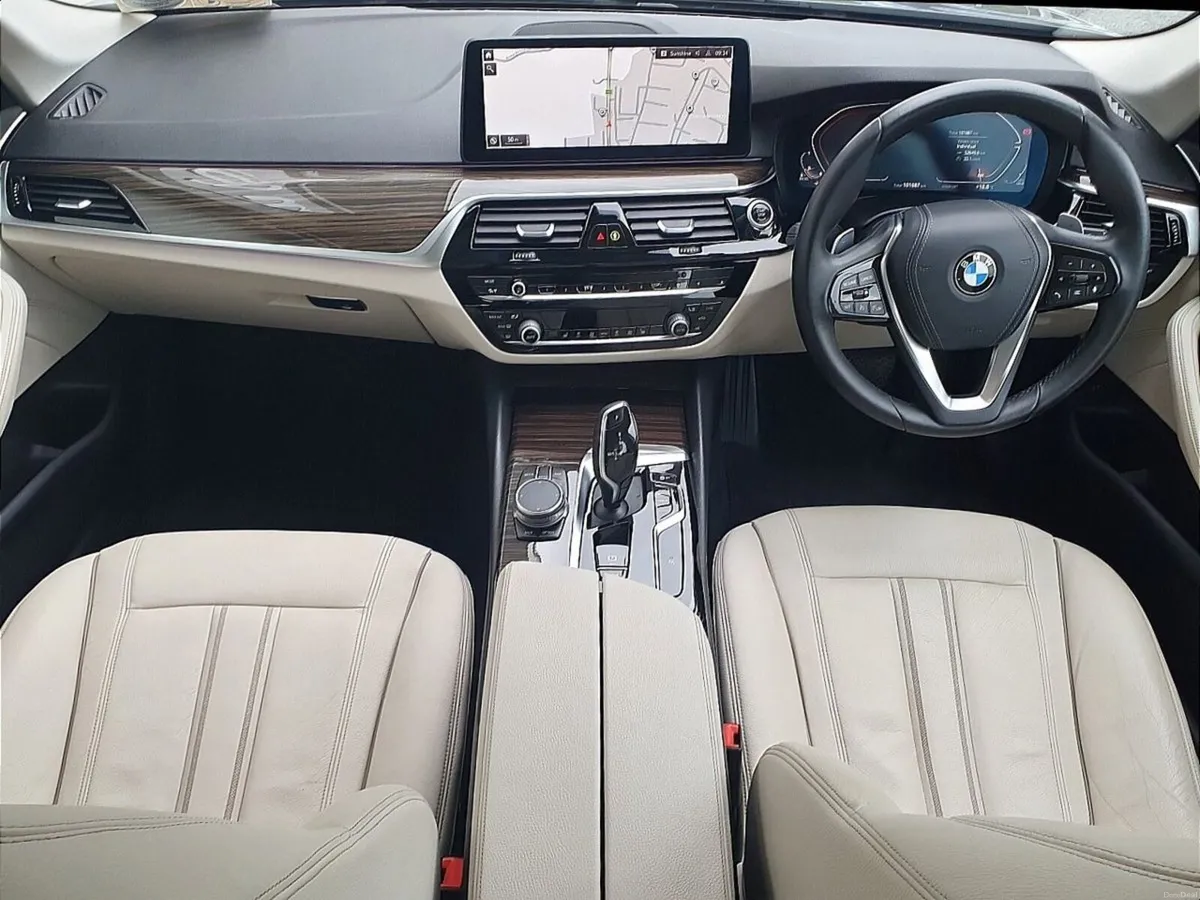 BMW 5-Series 520d SE - Image 4