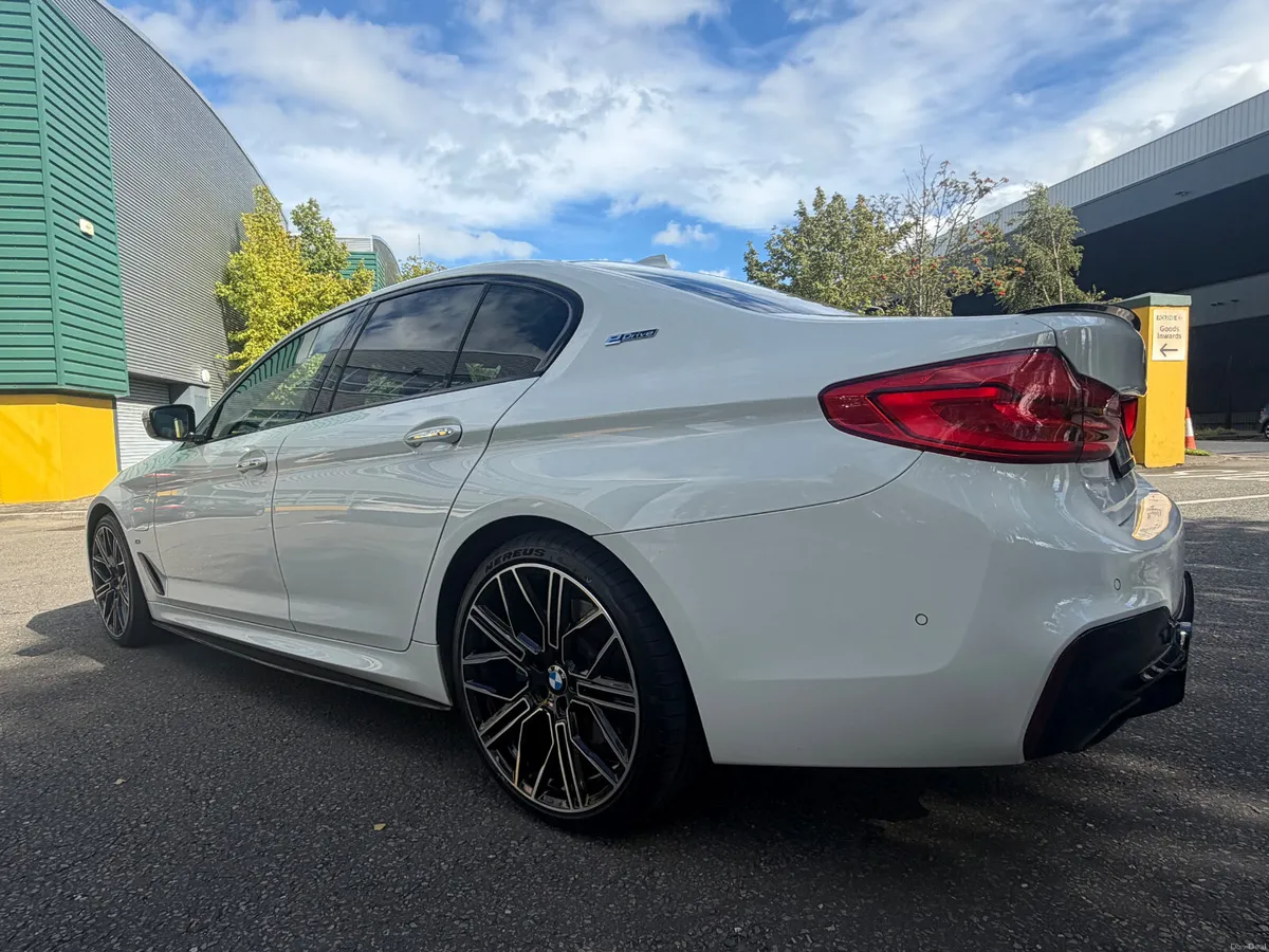 BMW 530E MSPORT Shadow Edition - Image 6