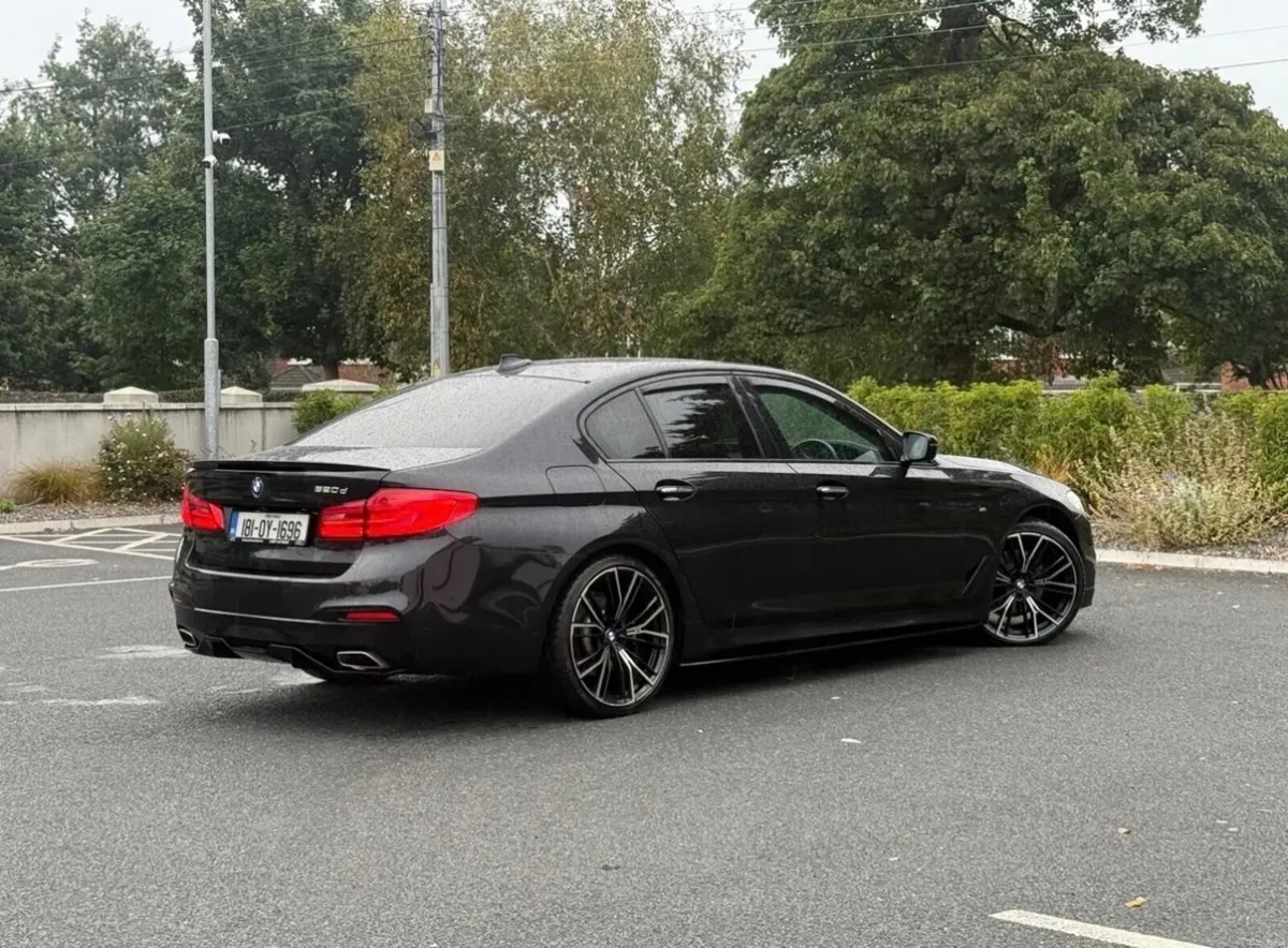 BMW 520d G30 M SPORT 2018 TOP SPEC - Image 4