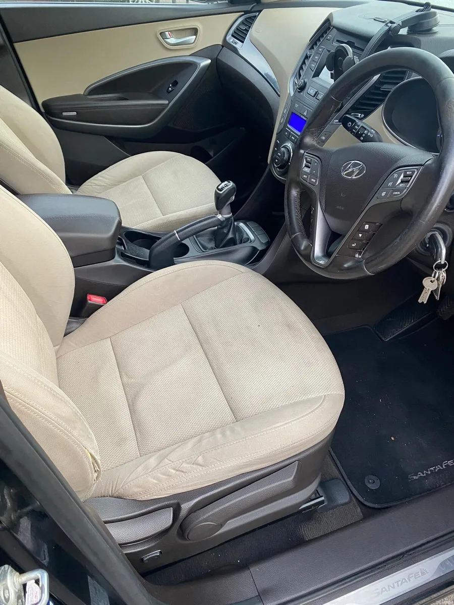 Hyundai Santa Fe 2014 - Image 4