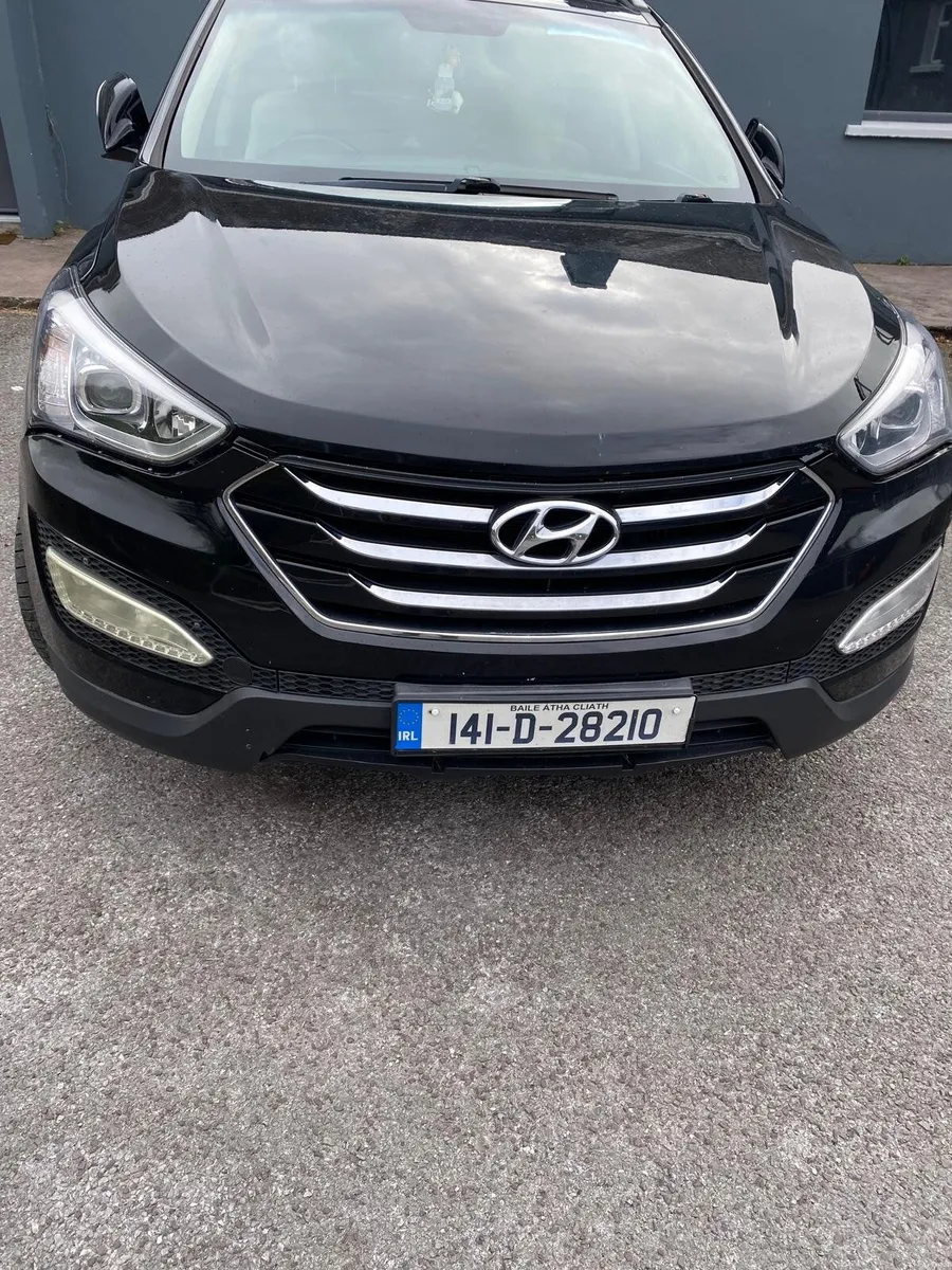 Hyundai Santa Fe 2014 - Image 2
