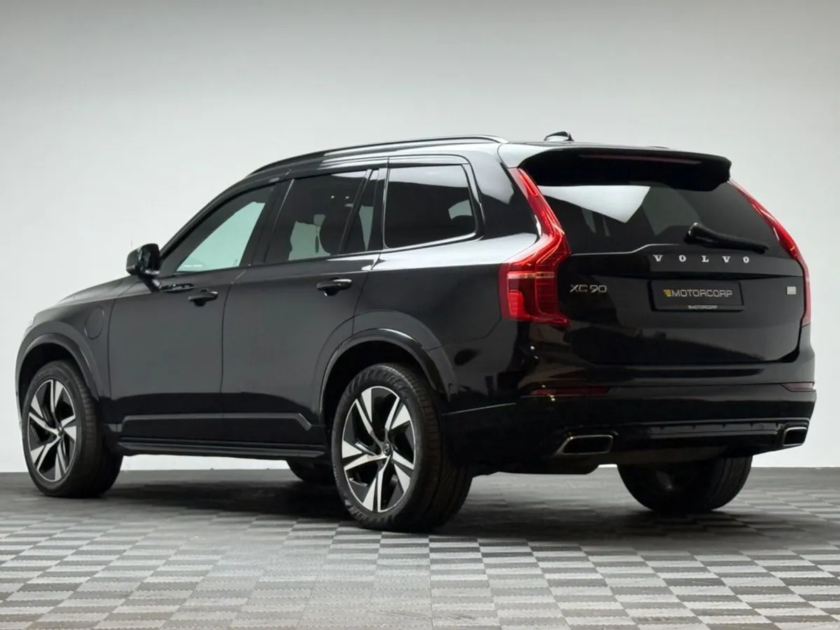 Volvo XC90 R-DESIGN T8 2.0 PHEV *7 SEATER* - Image 5
