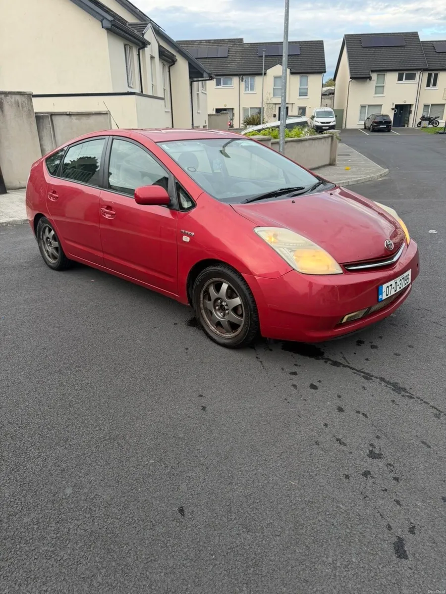 Toyota Prius Nct 02-27 - Image 2