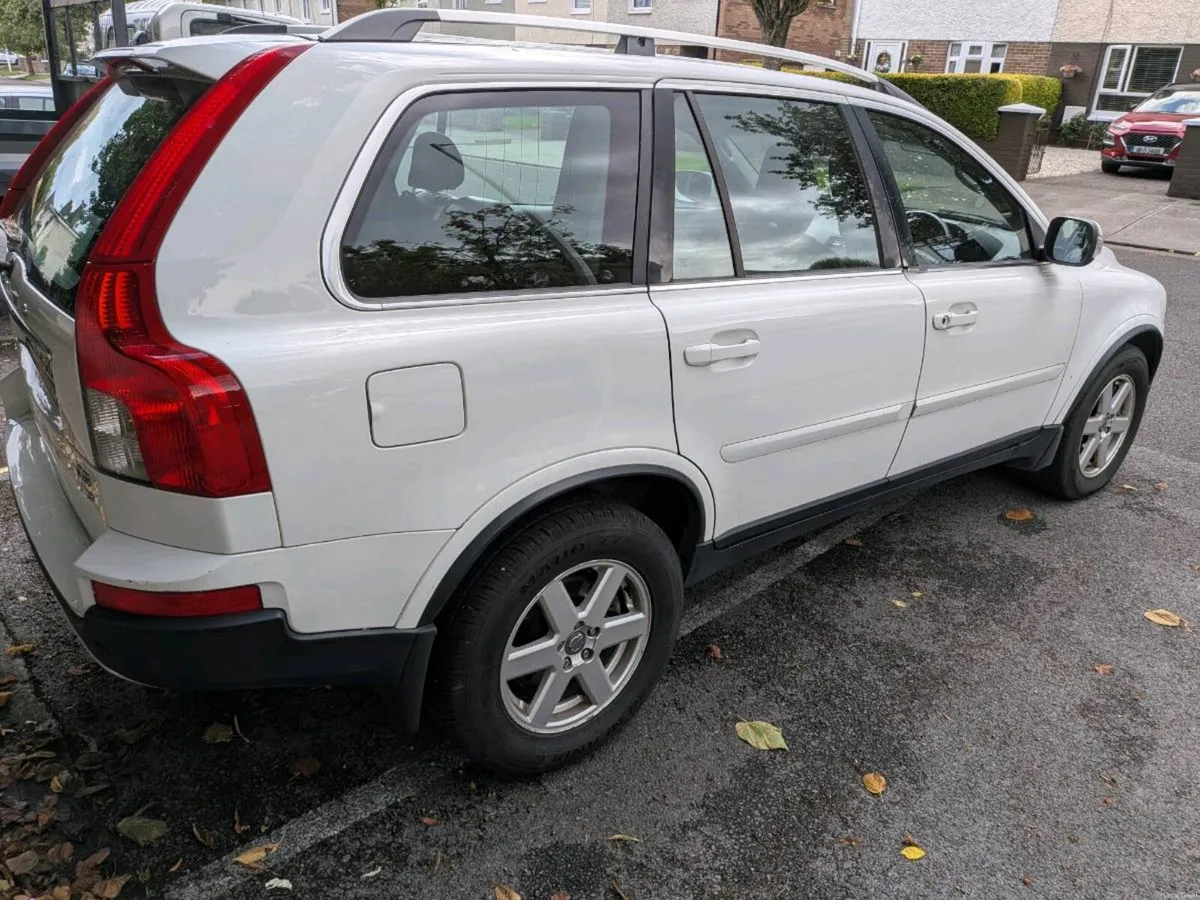 Volvo XC90 - Image 2