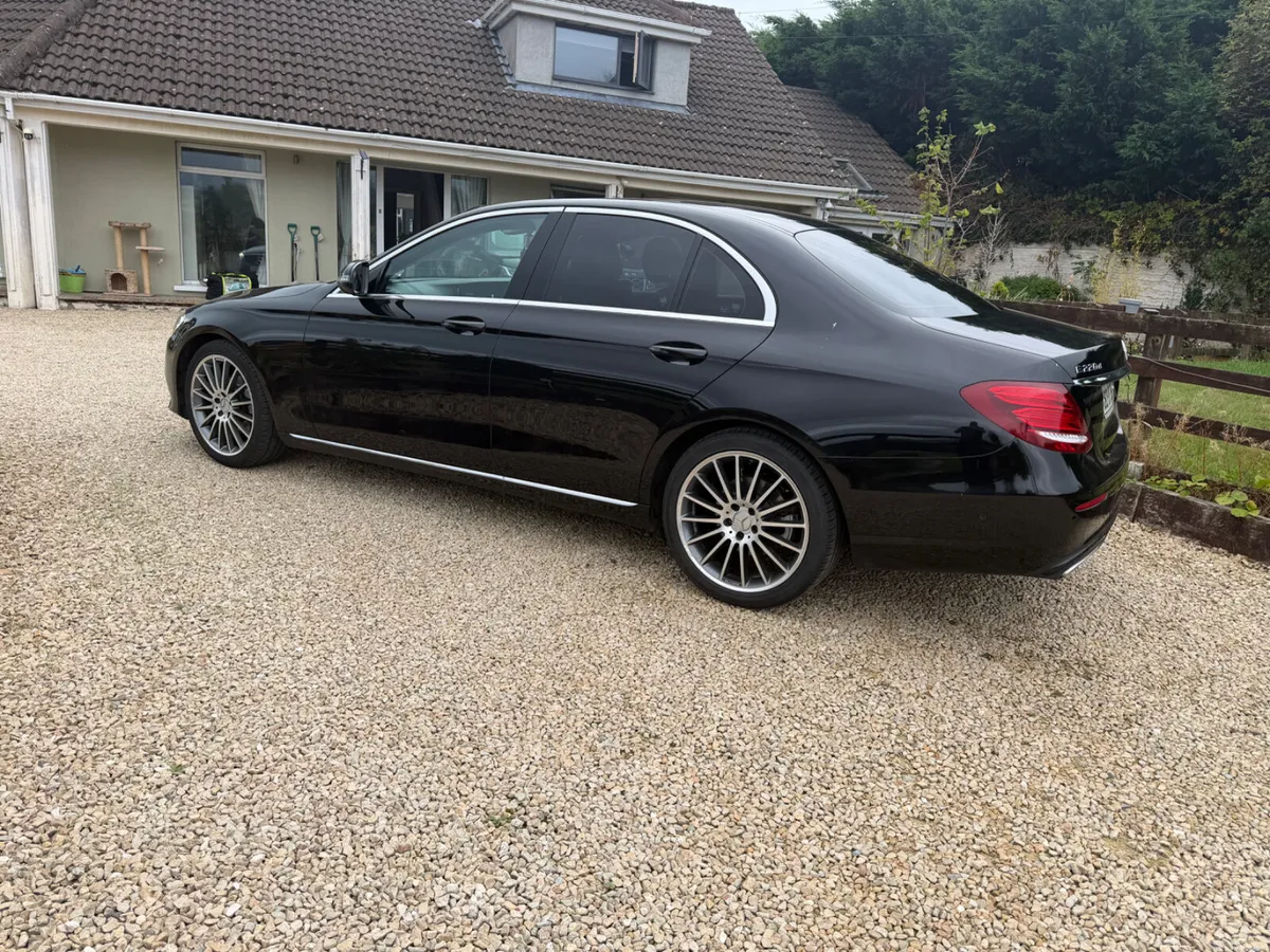Mercedes-Benz E220 D 4 Matic 2018 L - Image 6