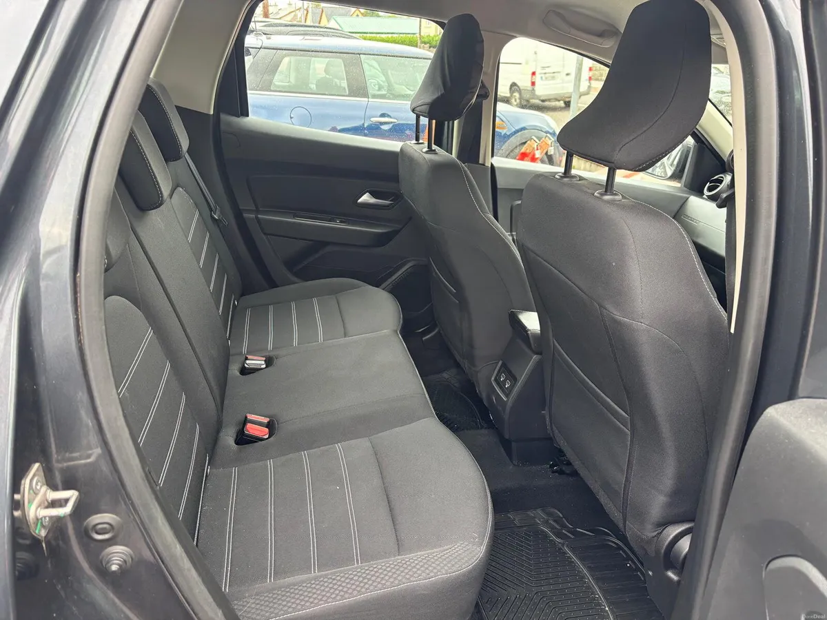 Dacia Duster 2022  PETROL  NEW  MODEL  FINANCE - Image 6