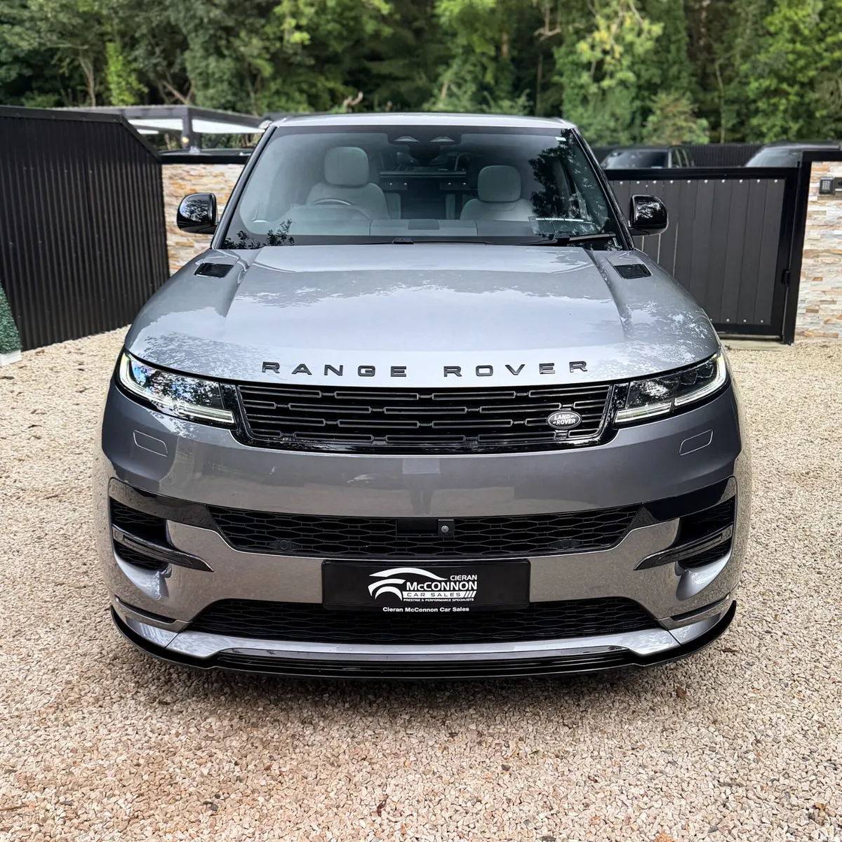2023 (231) Range Rover Sport Dynamic SE 3.0 P440e - Image 4