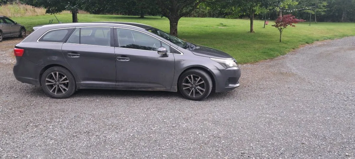 Estate car - Image 2